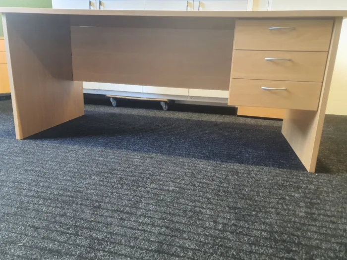 Tawa office desk / Straight desk - Image 3