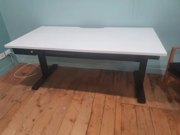 Electric desk, Standing desk, Height adjustable desk by Europlan - Image 1