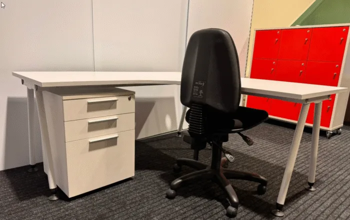 Office Furniture Set; Desk, Spectrum 3 chair, Cubit mobile - Image 1
