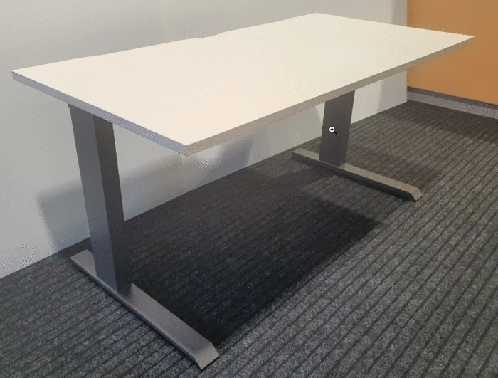 Schiavello Office desk 1.5m - Image 2